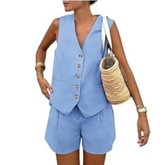 💚 2/$12 or 3/$17 PrettyGarden Light Blue Vest & Shorts Set - Picture 9 of 10